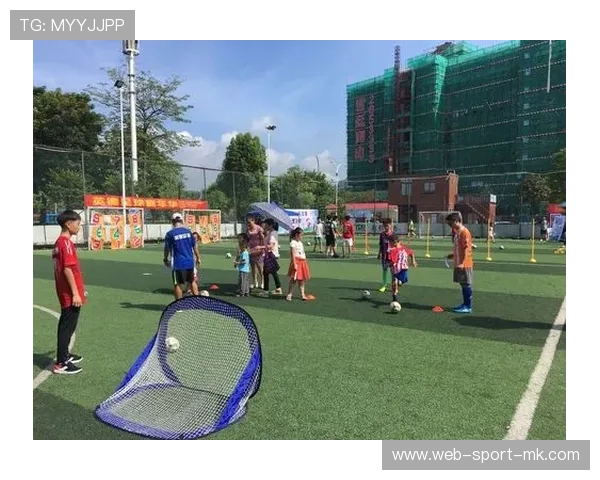 俱乐部开发青训课程在线化实现普及化