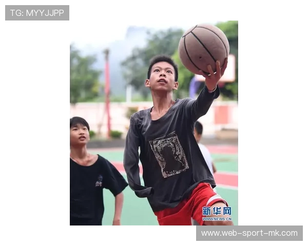 篮球少年在追梦路上永不言弃，追梦篮球美少年